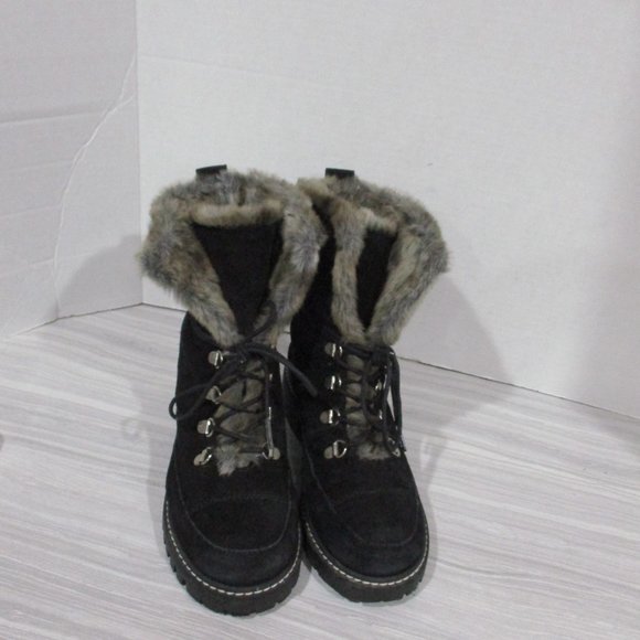 STUART WEITZMAN LUGE BLACK SUEDE, FUR LINED BOOTS! SIZE 4.5 - Picture 4 of 12